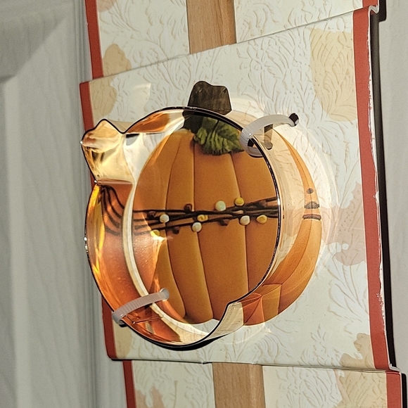 2pc Pumpkin Spice Spatula & Cookie Cutter Set - Picture 3 of 6